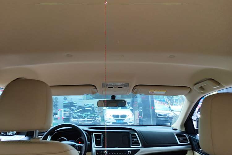 Used Toyota Highlander 2018 2.0T Two-Wheel Drive Elite Edition 7 Seats China VI Standard Headliner
