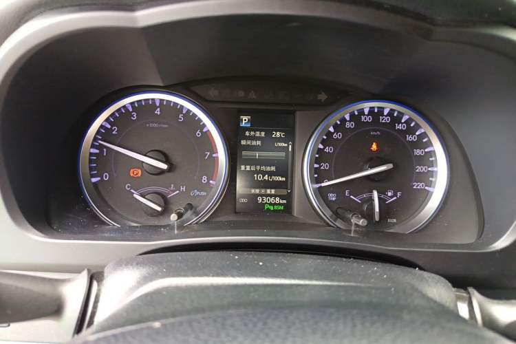 Used Toyota Highlander 2018 2.0T Four-Wheel Drive Ultimate Edition 7-Seater Emission Standard China V Instrument Cluster