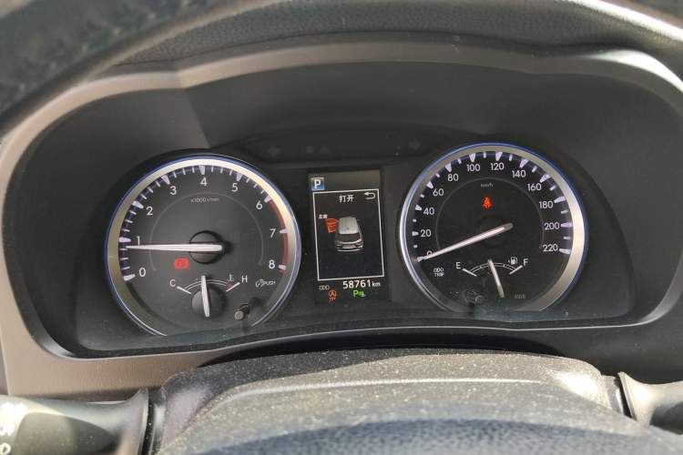 Used Toyota Highlander 2018 2.0T Four-Wheel Drive Luxury Version 7 Seats China VI Standard Instrument Cluster