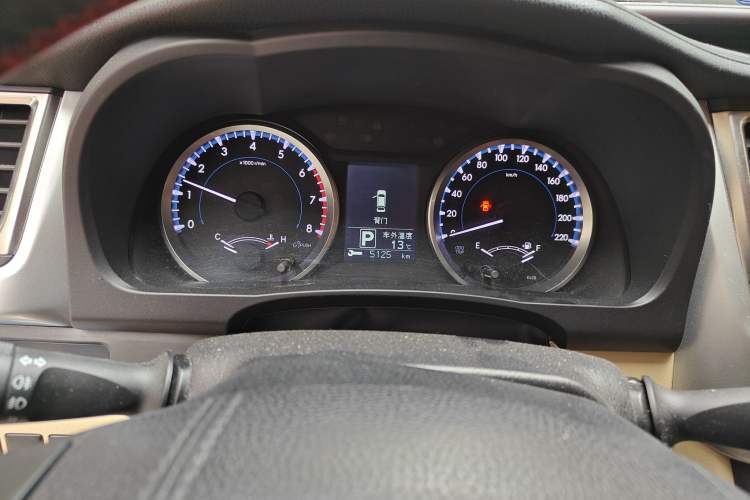Used Toyota Highlander 2018 2.0T Two-Wheel Drive Elite Edition 7 Seats Emission Standard China V Instrument Cluster