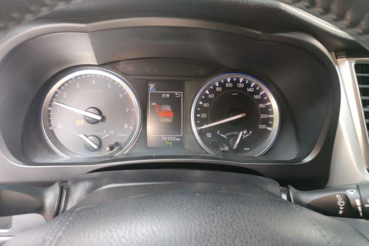Used Toyota Highlander 2018 2.0T Four-Wheel Drive Prestige Version 7 Seats China VI Standard Instrument Cluster