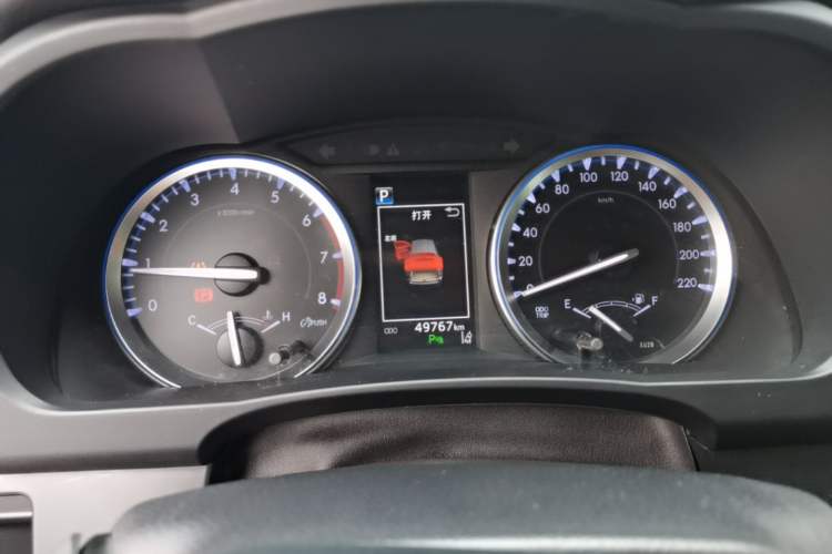 Used Toyota Highlander 2018 2.0T Four-Wheel Drive Luxury Version 7 Seats China VI Standard Instrument Cluster
