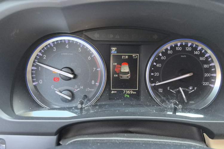Used Toyota Highlander 2018 2.0T Four-Wheel Drive Prestige Version 7 Seats China V Emission Standard Instrument Cluster
