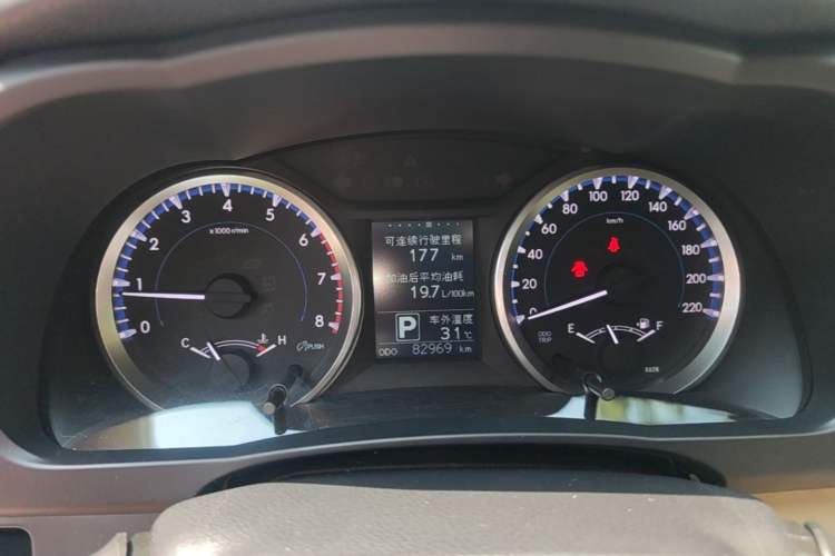 Used Toyota Highlander 2018 2.0T Two-Wheel Drive Elite Version 5 Seats China VI Standard Instrument Cluster