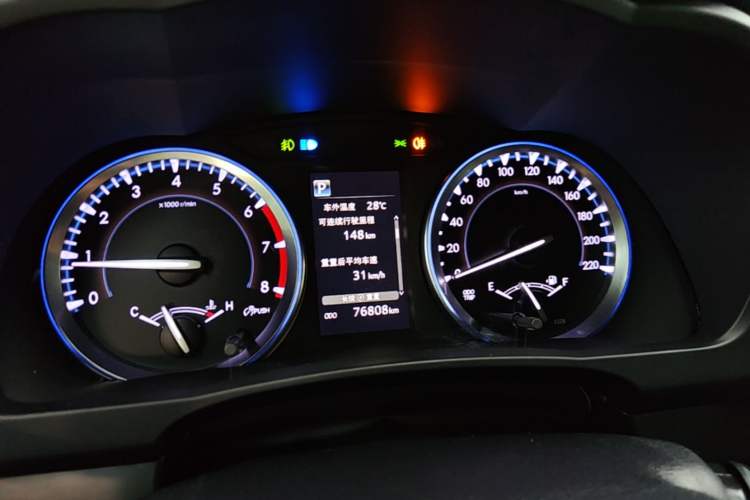 Used Toyota Highlander 2018 2.0T Four-Wheel Drive Luxury Version 7 Seats China VI Standard Instrument Cluster