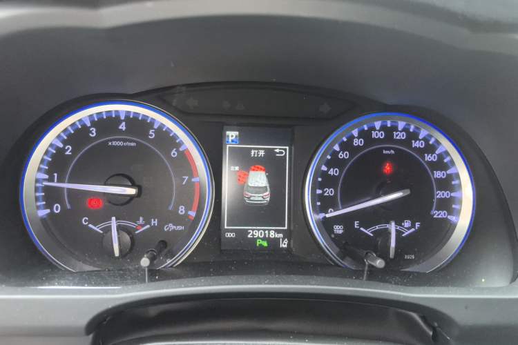 Used Toyota Highlander 2018 2.0T Two-Wheel Drive Luxury Edition 7 Seats China VI Standard Instrument Cluster
