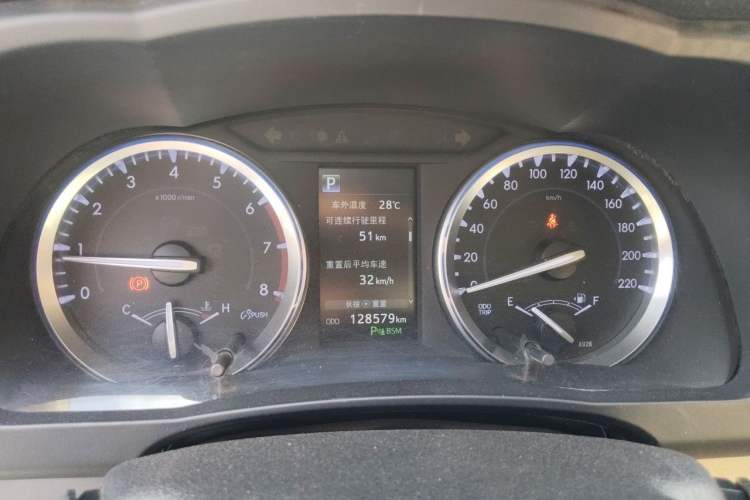 Used Toyota Highlander 2018 2.0T Four-Wheel Drive Supreme Edition 7-Seater China VI Instrument Cluster