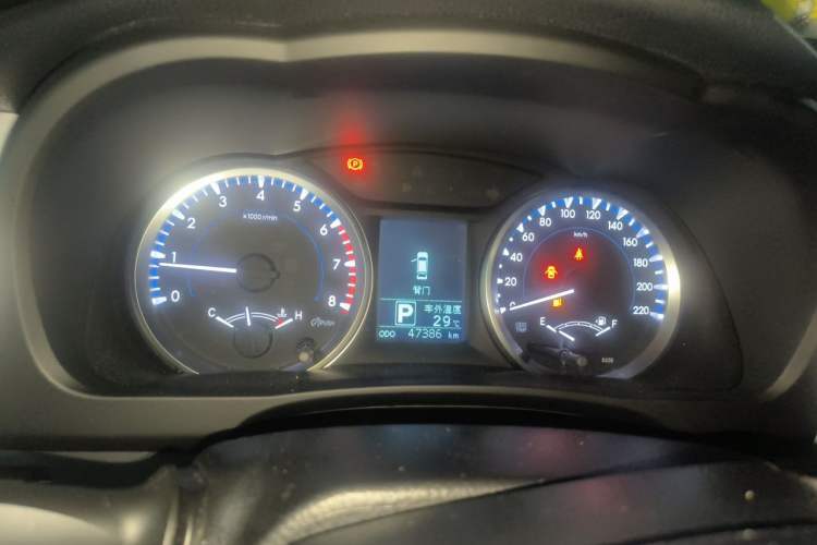 Used Toyota Highlander 2018 2.0T Four-Wheel Drive Elite Edition 7 Seats China VI Standard Instrument Cluster