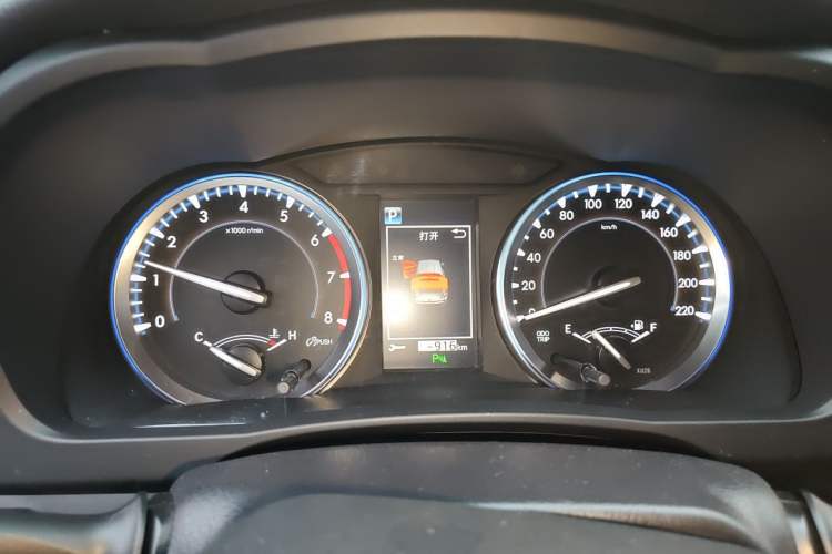 Used Toyota Highlander 2018 2.0T Four-Wheel Drive Supreme Edition 7-Seater China VI Instrument Cluster