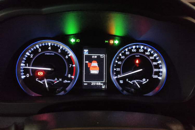 Used Toyota Highlander 2018 2.0T Four-Wheel Drive Luxury Version 7 Seats China VI Standard Instrument Cluster
