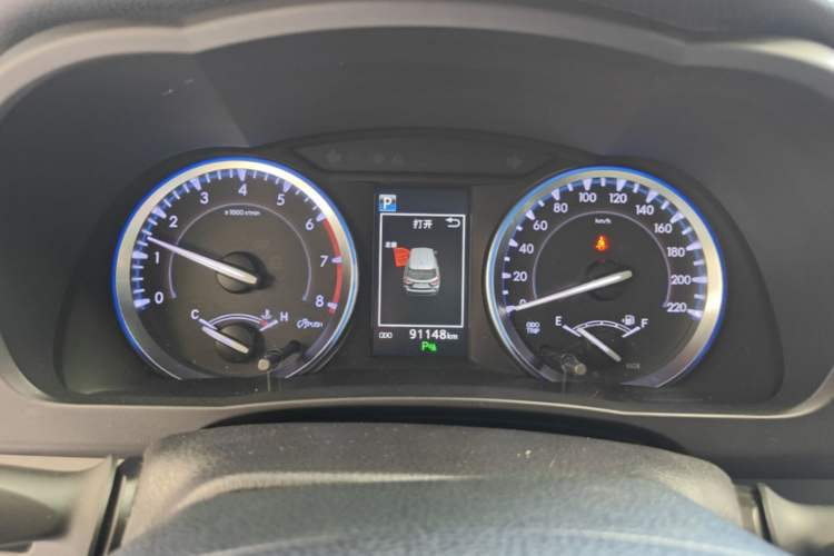 Used Toyota Highlander 2018 2.0T Four-Wheel Drive Luxury Edition 7 Seats China V Emission Standard Instrument Cluster