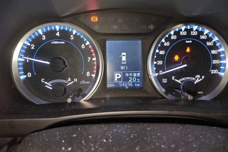 Used Toyota Highlander 2018 2.0T Four-Wheel Drive Elite Edition 7 Seats China V Standard Instrument Cluster