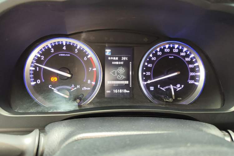 Used Toyota Highlander 2018 2.0T Four-Wheel Drive Luxury Edition 7 Seats China V Emission Standard Instrument Cluster