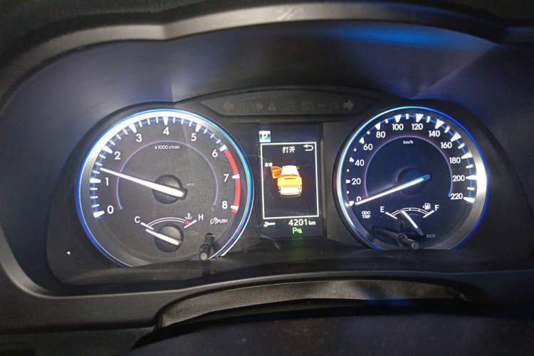 Used Toyota Highlander 2018 2.0T Four-Wheel Drive Prestige Version 7 Seats China V Emission Standard Instrument Cluster