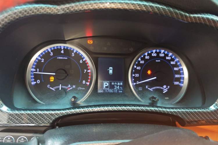 Used Toyota Highlander 2018 2.0T Four-Wheel Drive Elite Edition 7 Seats China V Standard Instrument Cluster