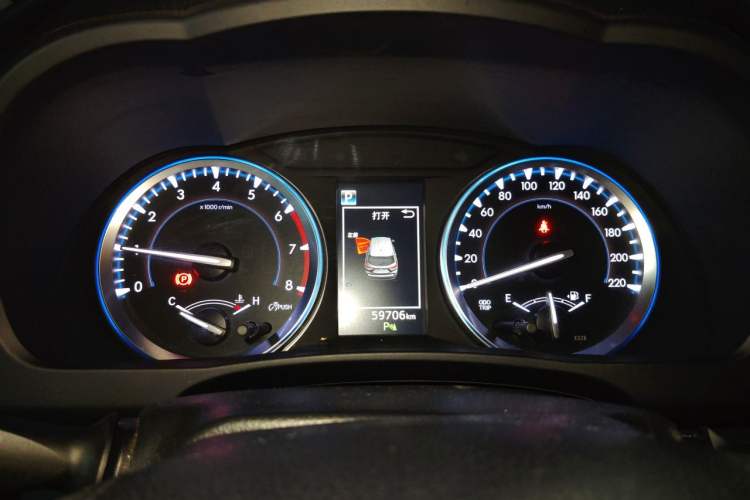 Used Toyota Highlander 2018 2.0T Four-Wheel Drive Prestige Version 7 Seats China VI Standard Instrument Cluster