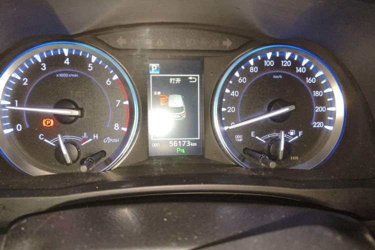 Used Toyota Highlander 2018 2.0T Four-Wheel Drive Luxury Edition 7 Seats China V Emission Standard Instrument Cluster
