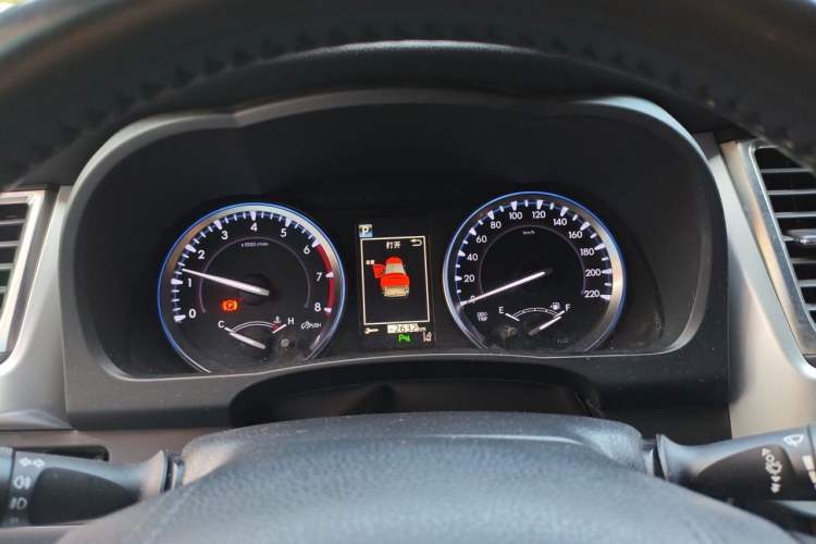 Used Toyota Highlander 2018 2.0T Four-Wheel Drive Prestige Version 7 Seats China V Emission Standard Instrument Cluster