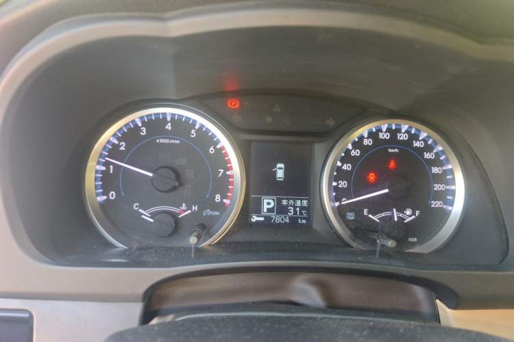 Used Toyota Highlander 2018 2.0T Four-Wheel Drive Elite Edition 7 Seats China VI Standard Instrument Cluster