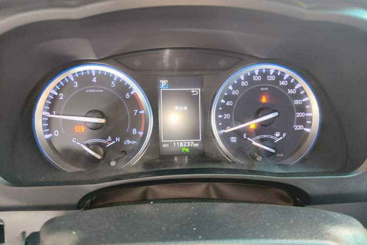 Used Toyota Highlander 2018 2.0T Four-Wheel Drive Prestige Version 7 Seats China VI Standard Instrument Cluster