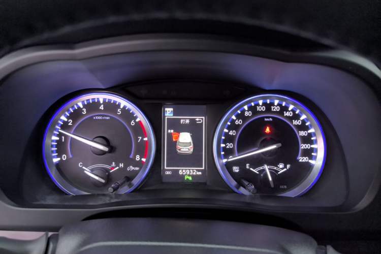 Used Toyota Highlander 2018 2.0T Four-Wheel Drive Prestige Version 7 Seats China VI Standard Instrument Cluster