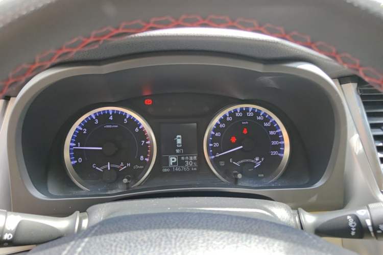 Used Toyota Highlander 2018 2.0T Two-Wheel Drive Elite Edition 7 Seats Emission Standard China V Instrument Cluster