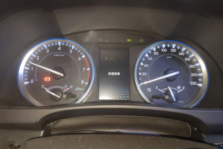 Used Toyota Highlander 2018 2.0T Four-Wheel Drive Prestige Version 7 Seats China VI Standard Instrument Cluster