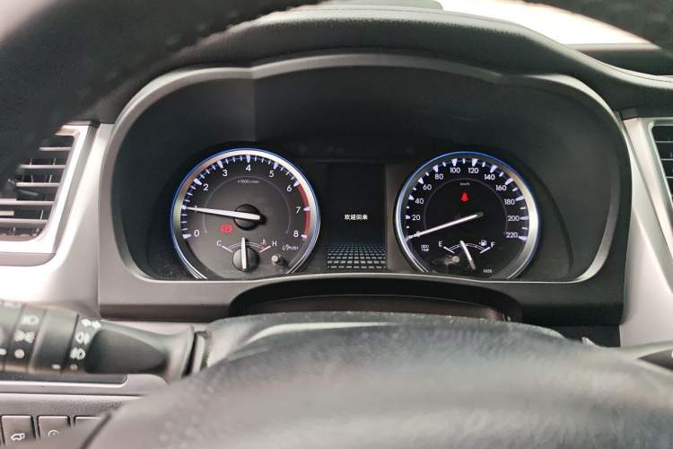 Used Toyota Highlander 2018 2.0T Four-Wheel Drive Prestige Version 7 Seats China VI Standard Instrument Cluster