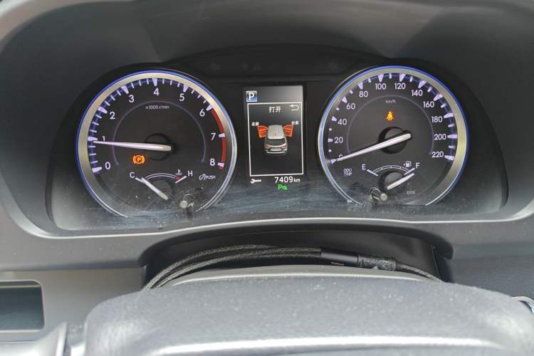 Used Toyota Highlander 2018 2.0T Four-Wheel Drive Prestige Version 7 Seats China VI Standard Instrument Cluster