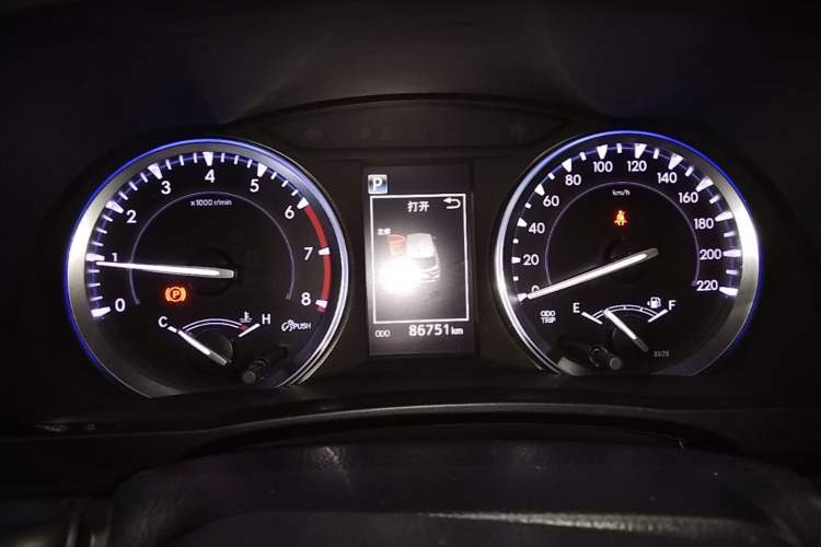 Used Toyota Highlander 2018 2.0T Four-Wheel Drive Knight Edition 7 Seats China VI Standard Instrument Cluster