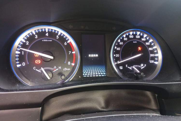 Used Toyota Highlander 2018 2.0T Four-Wheel Drive Luxury Version 7 Seats China VI Standard Instrument Cluster
