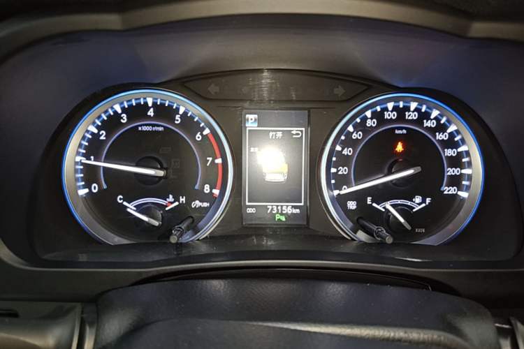 Used Toyota Highlander 2018 2.0T Four-Wheel Drive Luxury Version 7 Seats China VI Standard Instrument Cluster