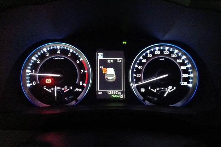 Used Toyota Highlander 2018 2.0T Four-Wheel Drive Supreme Edition 7-Seater China VI Instrument Cluster
