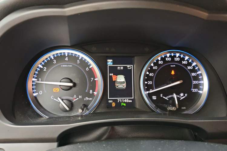 Used Toyota Highlander 2018 2.0T Four-Wheel Drive Knight Edition 7 Seats China VI Standard Instrument Cluster