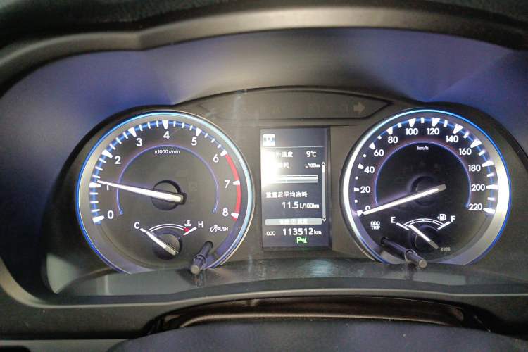 Used Toyota Highlander 2018 2.0T Four-Wheel Drive Luxury Version 7 Seats China VI Standard Instrument Cluster