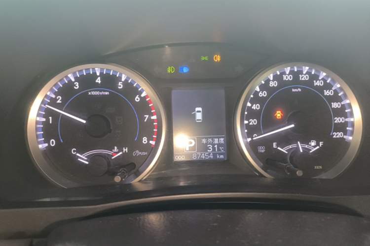 Used Toyota Highlander 2018 2.0T Four-Wheel Drive Elite Edition 7 Seats China VI Standard Instrument Cluster