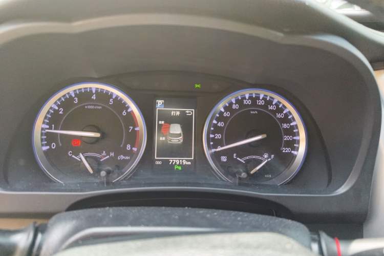 Used Toyota Highlander 2018 2.0T Four-Wheel Drive Prestige Version 7 Seats China V Emission Standard Instrument Cluster