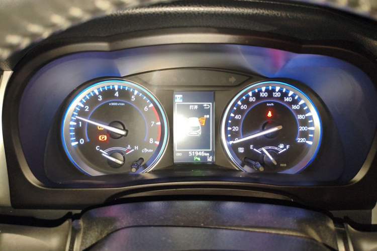 Used Toyota Highlander 2018 2.0T Four-Wheel Drive Prestige Version 7 Seats China V Emission Standard Instrument Cluster