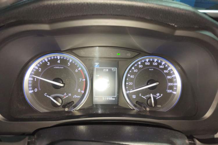 Used Toyota Highlander 2018 2.0T Four-Wheel Drive Prestige Version 7 Seats China V Emission Standard Instrument Cluster