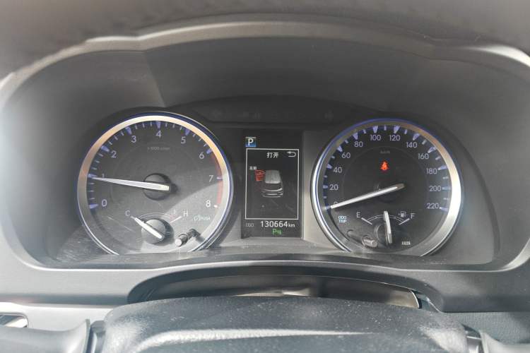 Used Toyota Highlander 2018 2.0T Four-Wheel Drive Luxury Edition 7 Seats China V Emission Standard Instrument Cluster