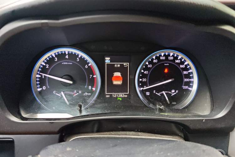 Used Toyota Highlander 2018 2.0T Four-Wheel Drive Luxury Version 7 Seats China VI Standard Instrument Cluster
