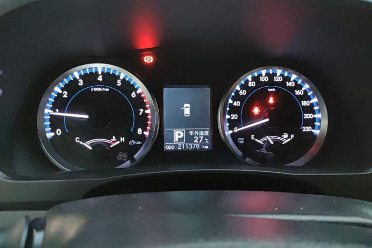 Used Toyota Highlander 2018 2.0T Two-Wheel Drive Elite Version 5 Seats China VI Standard Instrument Cluster