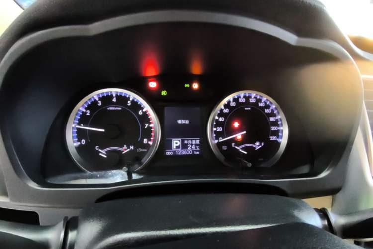 Used Toyota Highlander 2018 2.0T Two-Wheel Drive Elite Edition 7 Seats China VI Standard Instrument Cluster