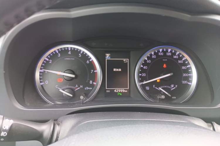 Used Toyota Highlander 2018 2.0T Four-Wheel Drive Luxury Version 7 Seats China VI Standard Instrument Cluster