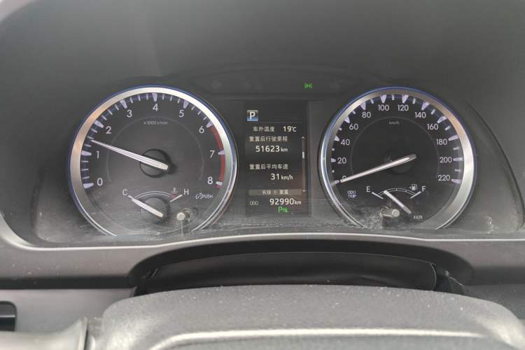Used Toyota Highlander 2018 2.0T Four-Wheel Drive Luxury Version 7 Seats China VI Standard Instrument Cluster