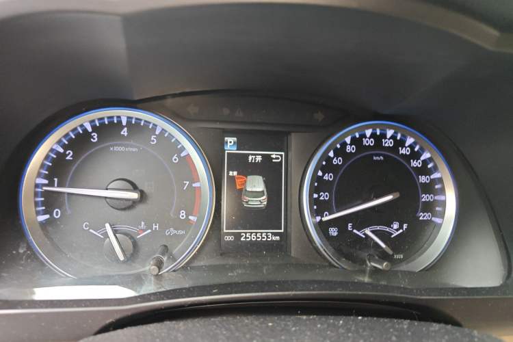 Used Toyota Highlander 2018 2.0T Four-Wheel Drive Luxury Edition 7 Seats China V Emission Standard Instrument Cluster