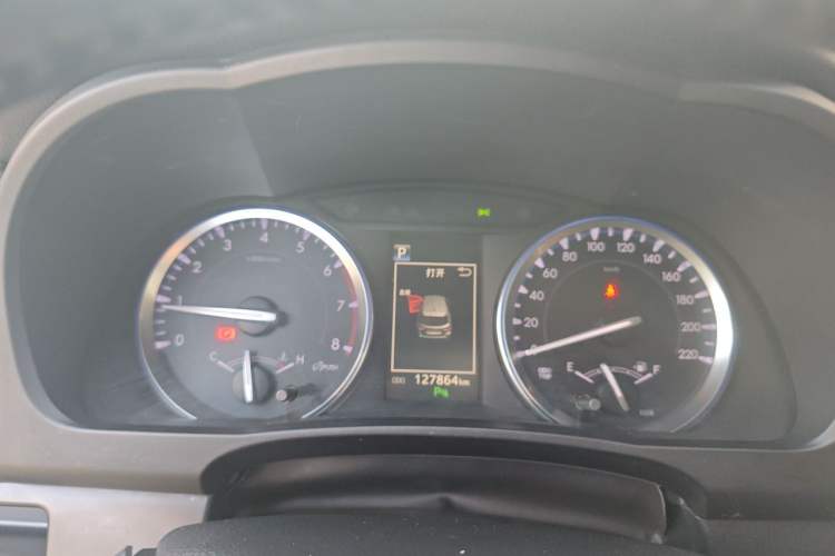 Used Toyota Highlander 2018 2.0T Four-Wheel Drive Luxury Version 7 Seats China VI Standard Instrument Cluster