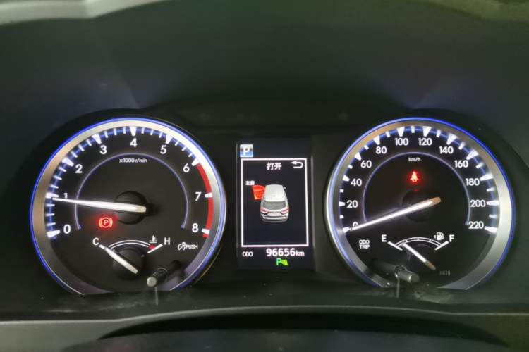 Used Toyota Highlander 2018 2.0T Four-Wheel Drive Prestige Version 7 Seats China VI Standard Instrument Cluster
