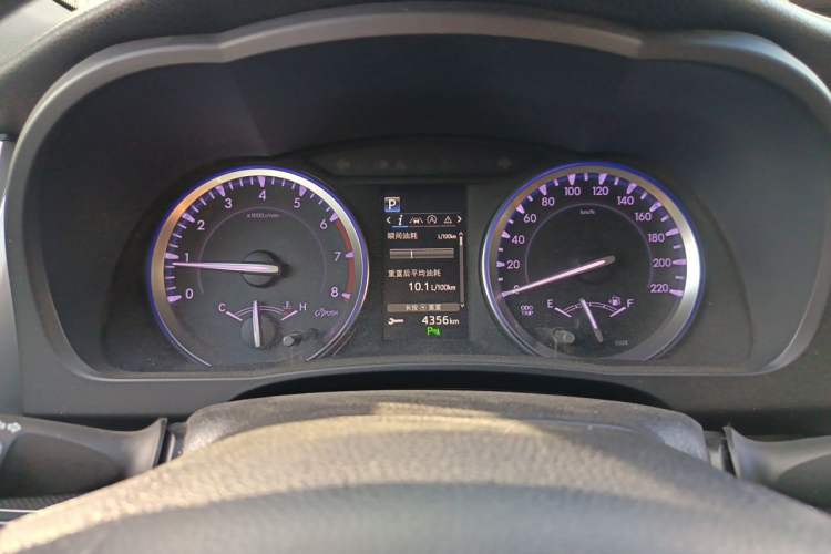Used Toyota Highlander 2018 2.0T Four-Wheel Drive Luxury Edition 7 Seats China V Emission Standard Instrument Cluster