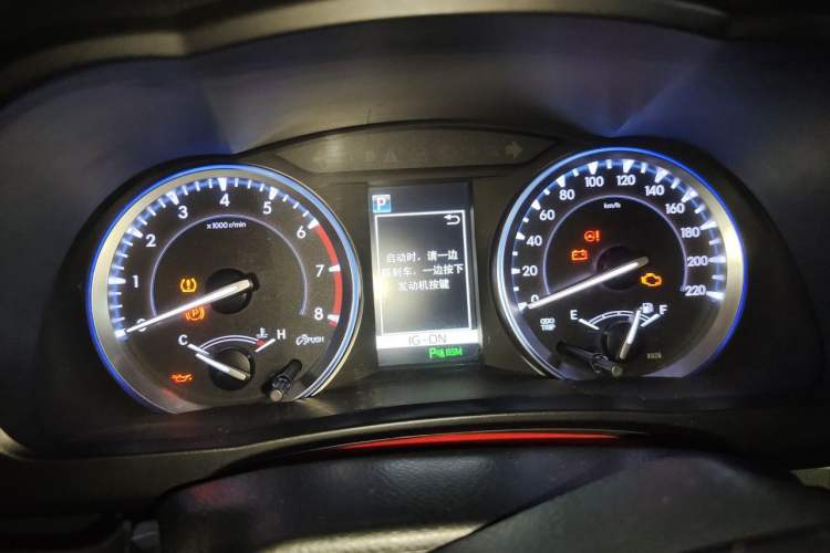 Used Toyota Highlander 2018 2.0T Four-Wheel Drive Ultimate Edition 7-Seater Emission Standard China V Instrument Cluster